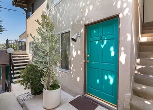 6825 Whitley Ter, Unit Unit 1 in Los Angeles, CA - Building Photo - Building Photo