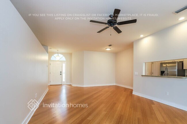 6819 Monarch Park Dr in Apollo Beach, FL - Building Photo - Building Photo