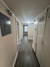 1807 Jackson Bluff Rd in Tallahassee, FL - Building Photo - Building Photo