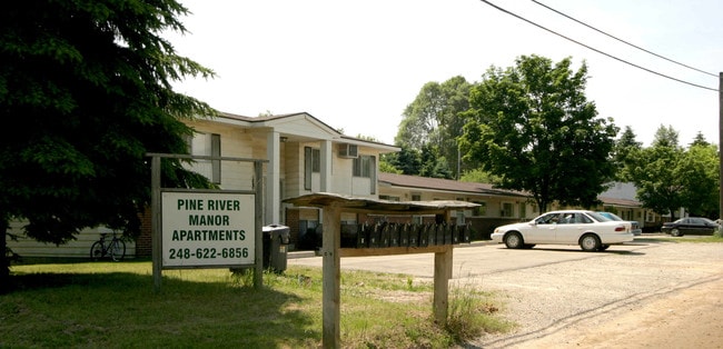 Pine River Apartments in Milford, MI - Building Photo - Building Photo