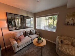 3417 122nd Pl NE in Bellevue, WA - Building Photo - Building Photo