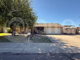 967 W La Jolla Dr in Tempe, AZ - Building Photo