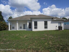 582 Consolata Ave NW in Palm Bay, FL - Building Photo - Building Photo