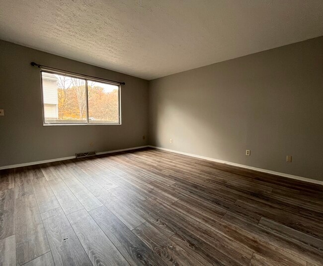 1936 Highland Park Road, Unit apt 3