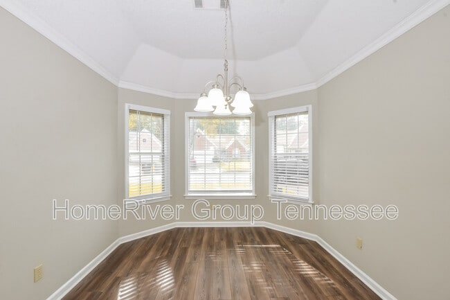 2216 Lake Springs Ln in Memphis, TN - Building Photo - Building Photo