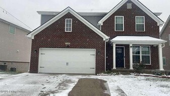 114 Belden Trl in Louisville, KY - Building Photo