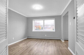 282 Hallock Rd in Stony Brook, NY - Building Photo - Building Photo