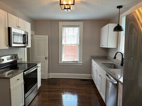230 N Sunset Dr in Winston-Salem, NC - Building Photo - Building Photo