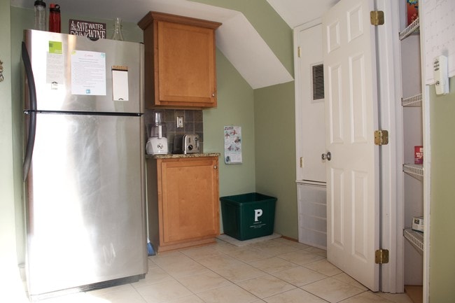 125 Pleasant St, Unit 3 in Providence, RI - Foto de edificio - Building Photo