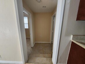 1041 21st St in West Palm Beach, FL - Foto de edificio - Building Photo