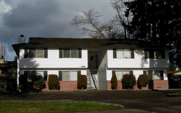 Cascade Terrace in Enumclaw, WA - Building Photo