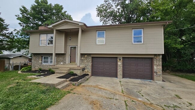 9323 Willowwood Way in Louisville, KY - Foto de edificio - Building Photo