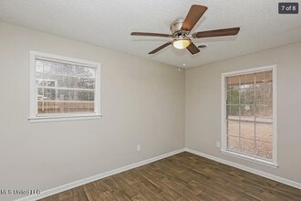 3102 Longwood Dr in Jackson, MS - Building Photo - Building Photo