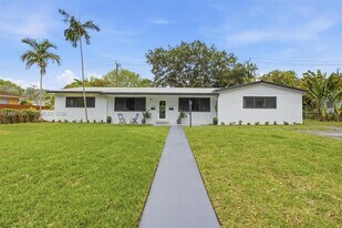 11434 SW 81st Rd in Miami, FL - Building Photo