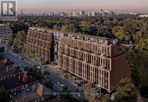 1720 Bayview Ave in Toronto, ON - Building Photo