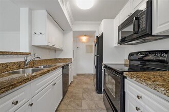 10560 SW 156th Pl in Miami, FL - Building Photo - Building Photo