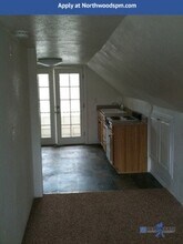 1097 Beatty St in Medford, OR - Foto de edificio - Building Photo