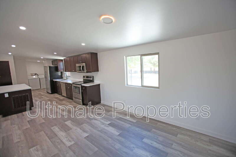 38405 N 27th Ave in New River, AZ - Building Photo