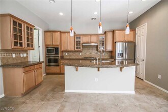 7652 Brisk Ocean Ave in Las Vegas, NV - Building Photo - Building Photo