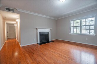 295 Winding River Dr in Atlanta, GA - Building Photo - Building Photo