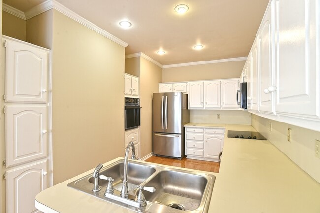 property at 148 Cobblestone Row