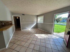 2154 Bo Peep Dr W in Jacksonville, FL - Building Photo - Building Photo