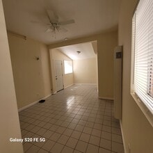 1422 Orizaba Ave, Unit A in Long Beach, CA - Building Photo - Building Photo
