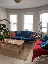 6 Westminster St, Unit 2 in Somerville, MA - Building Photo - Building Photo