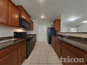 604 Totem Trail Dr in La Marque, TX - Building Photo - Building Photo