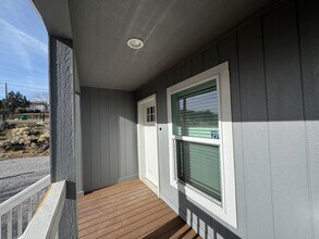 315 Gerdes Ave in Sun Valley, NV - Foto de edificio - Building Photo