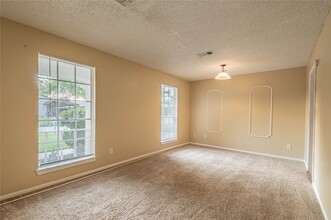 523 International Village Dr in Humble, TX - Building Photo - Building Photo
