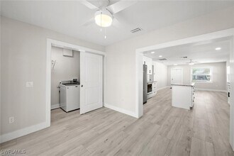 527 97th Ave N in Naples, FL - Building Photo - Building Photo