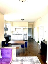 822 N Lawndale Ave, Unit 1F in Chicago, IL - Foto de edificio - Building Photo