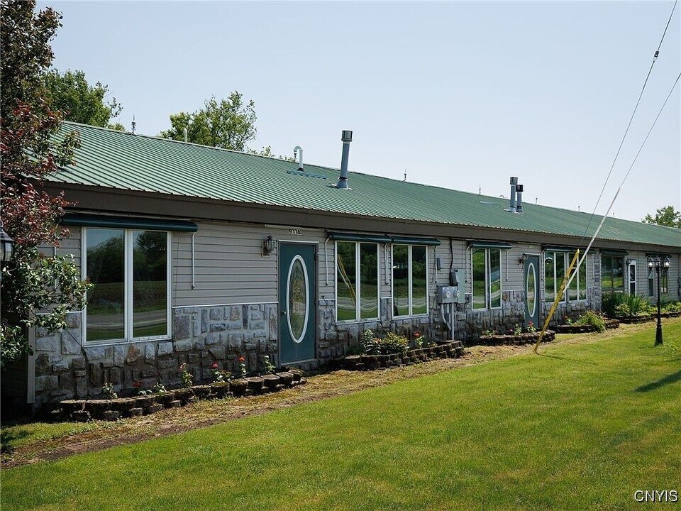 9076 NY-289 in Adams, NY - Foto de edificio