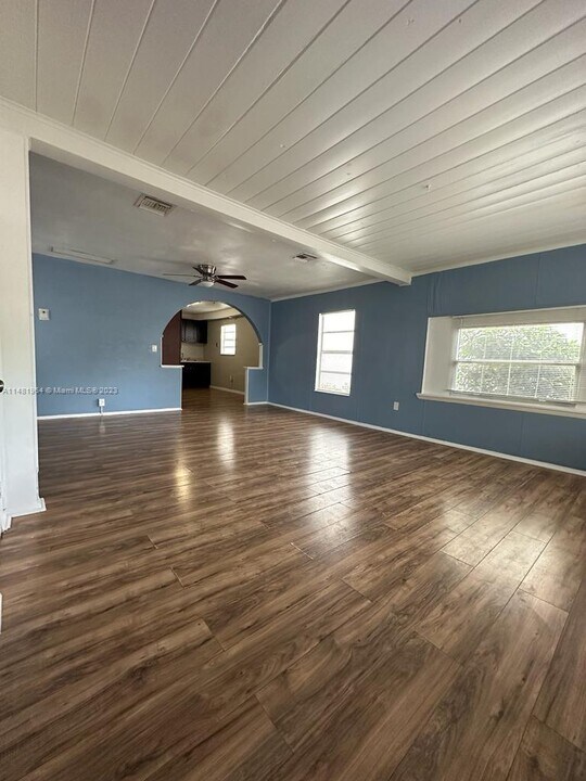 225 N K St-Unit -1 in Lake Worth Beach, FL - Building Photo