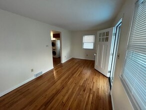 14 Nashawena Ave in West Haven, CT - Foto de edificio - Building Photo