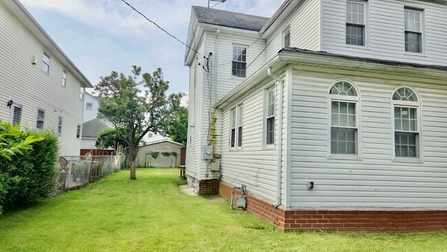 223 Jackson in Mineola, NY - Building Photo - Building Photo