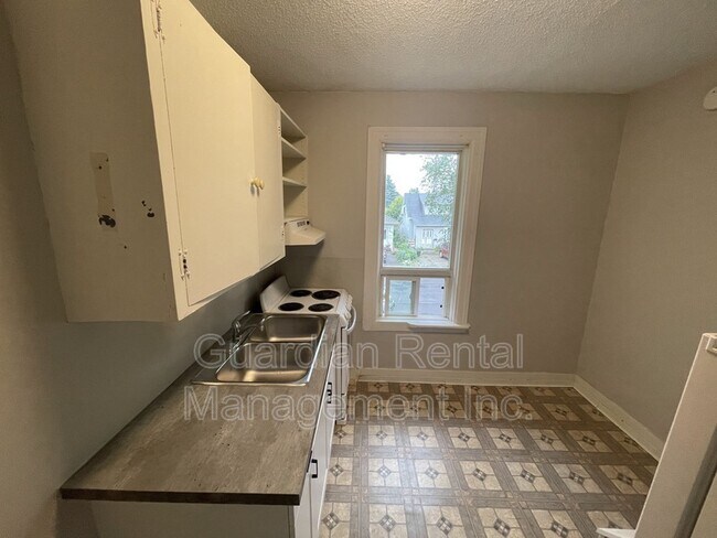 339 Marks St N in Thunder Bay, ON - Building Photo - Building Photo