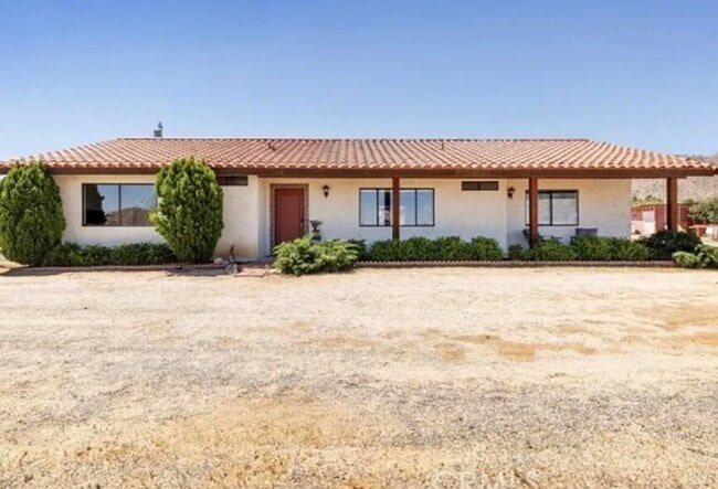 7662 Quail Springs Rd in Joshua Tree, CA - Building Photo - Building Photo