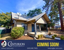 1017 Elm St NW in Salem, OR - Building Photo