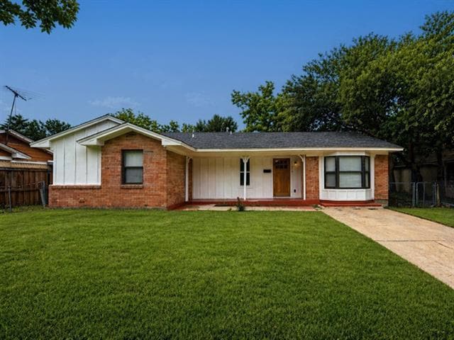 110 Marigold Dr in Garland, TX - Building Photo - Building Photo