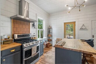 540 S Lincoln St in Sierraville, CA - Foto de edificio - Building Photo