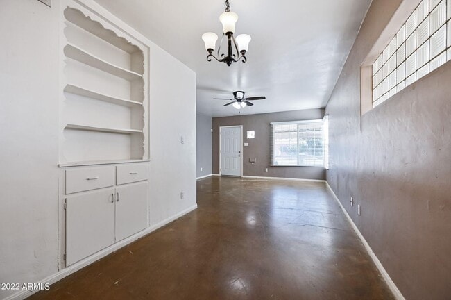 344 E Virginia Cir, Unit 344 E Virginia Circle in Phoenix, AZ - Foto de edificio - Building Photo