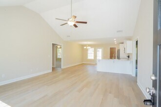 345 Tallulah Bend in Ellabell, GA - Building Photo - Building Photo