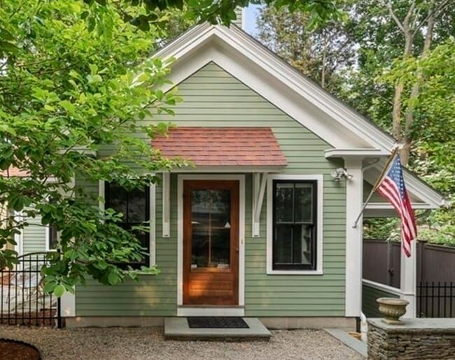 property at 222 Brattle St