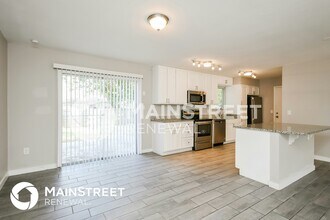 355 Summerset Dr in Apopka, FL - Building Photo - Building Photo
