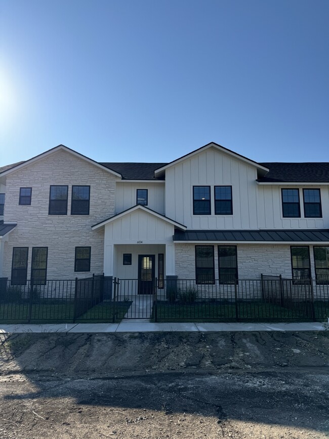 property at 5811 S 31st St