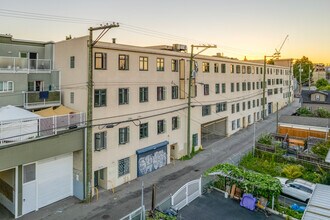L'Atelier in Vancouver, BC - Building Photo - Building Photo