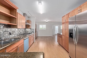 6744 E Holly St in Scottsdale, AZ - Building Photo - Building Photo