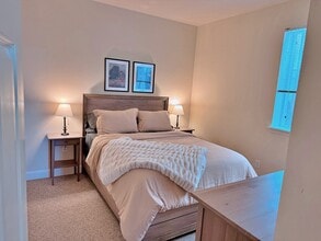 4807 Morris Ave S, Unit UU101 in Renton, WA - Foto de edificio - Building Photo